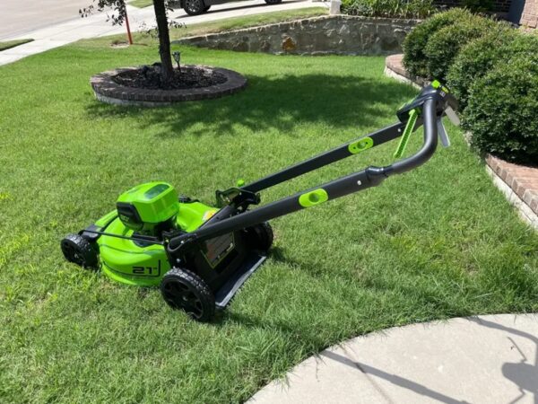 249 Greenworks 80V 21-Inch Self-Propelled Lawn Mower - Image 3