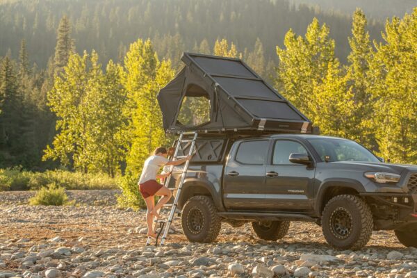 283 iKamper BDV Duo Customizable DIY Roof Top Tent - Image 1