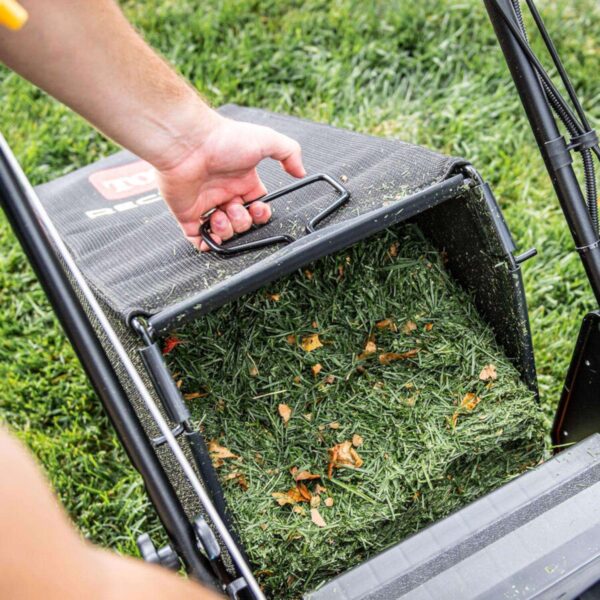 308 Toro 60V Max 22 in. Recycler Personal Pace Mower - Image 4