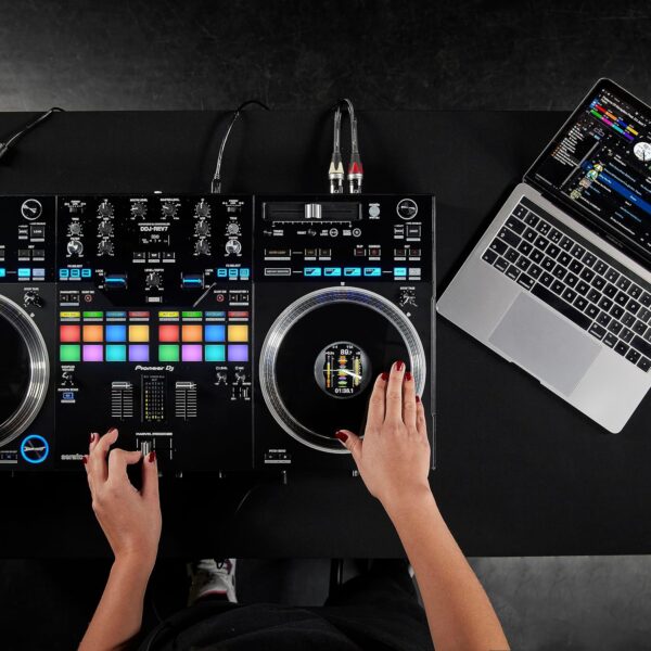 91wosWJm2LL._AC_SL1500_ Pioneer DJ DDJ-REV7 DJ Controller - Image 20