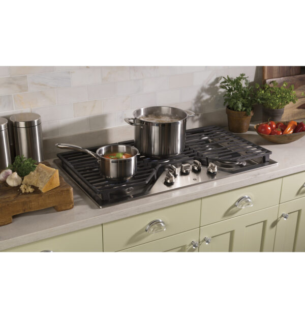 a9223e55cd85f5240bf055a18d29dcd663e9957d__65194 36 In. 5 Burners Gas Range - Image 3
