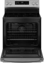 GE 30" Freestanding Electric Convection Range GRF600AVSS - Image 6