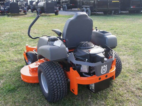 dsc02669_4 Husqvarna MZ61 61" Zero Turn Lawn Mower 24HP KAW (Scratch and Dent) - Image 5